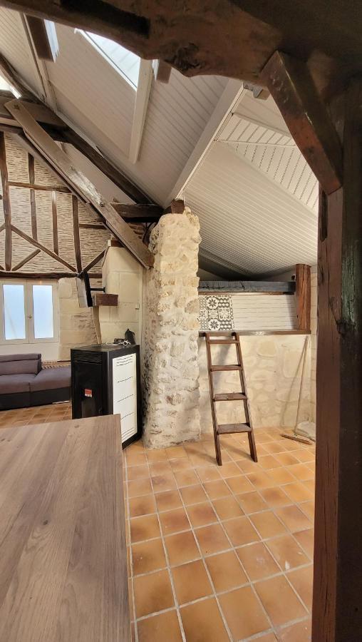 Gite De Charme Proche Loire A Velo Avec Jacuzzi Privatif Savonnieres Exterior photo