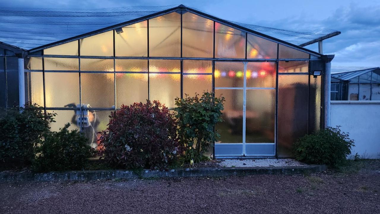 Gite De Charme Proche Loire A Velo Avec Jacuzzi Privatif Savonnieres Exterior photo